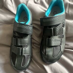 Shimano cycling shoes with SPD cleats